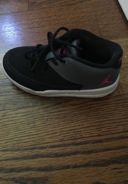 Toddler girl Nike’s