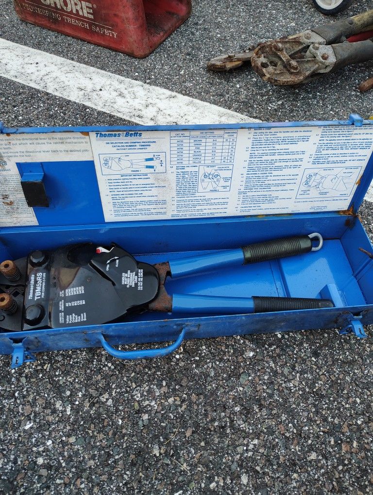 Thomas & Betts TBM55RS Ratchet C-Tap Crimper Tool with Case