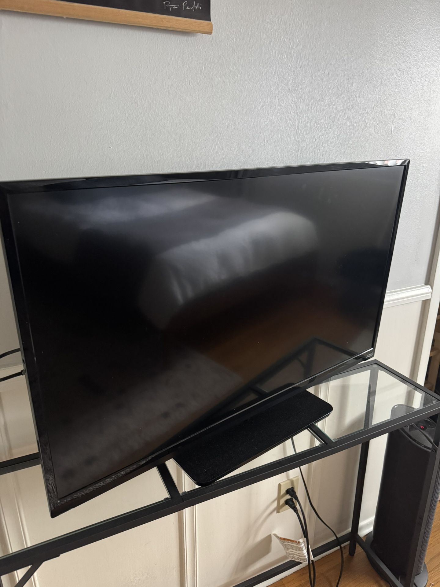 32 Inch Vizio TV
