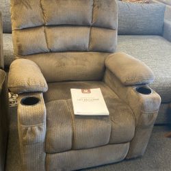 Floor Model mcombo Lift Power Recliner With USB Charging  