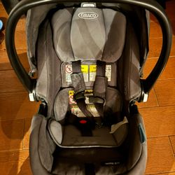 Graco Car seat 