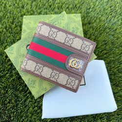 🚨 DESIGNER WALLETS AVAILABLE NOW 🚨 Step your drip up 💯