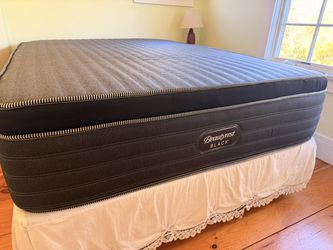 brand new king size pillow top Beautyrest mattress for sale - inbox now to order