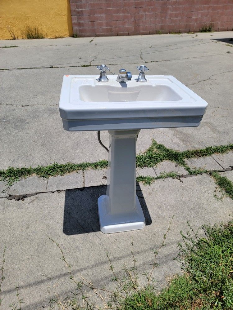 Pedestal Sink And Faucet