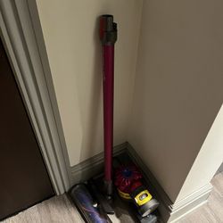 Dyson V7 Motorhead Vacuum