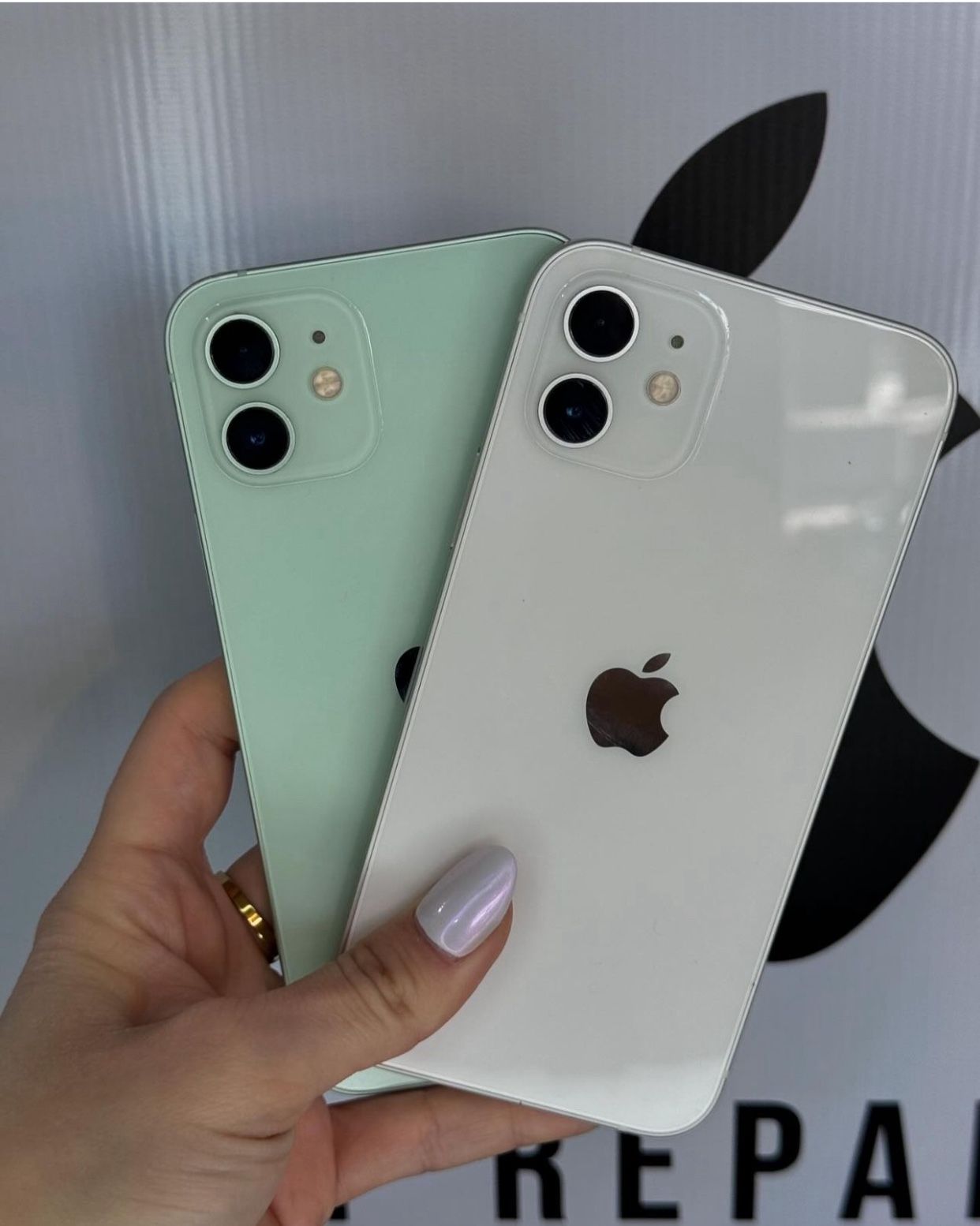 Unlocked iPhone 12 128GB - All Colors