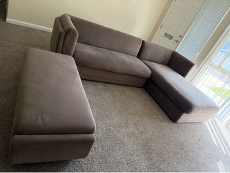 L-shaped sectional Sofa