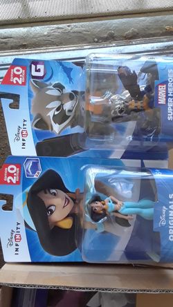 muñequitos nuevos la caja trai 4 muñequitos