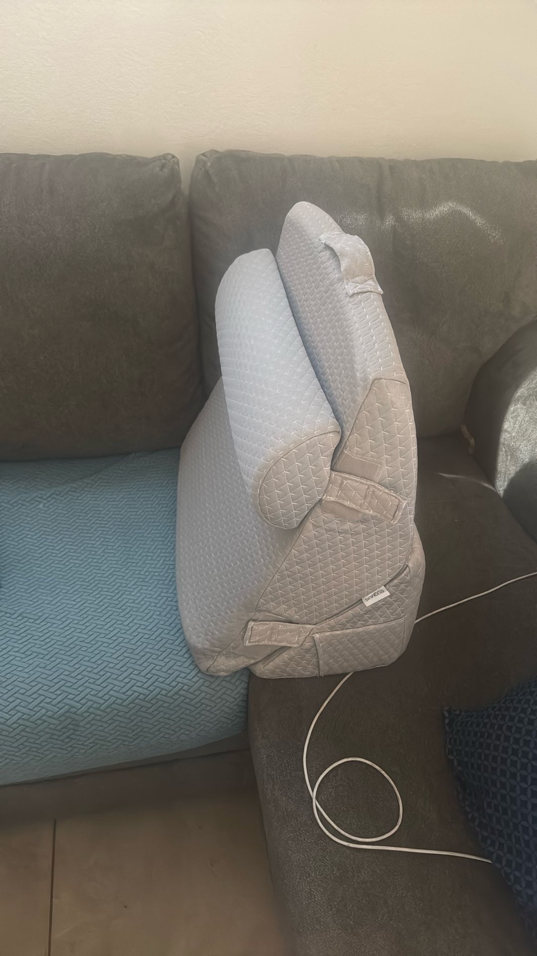 New Open Box Gray Wedge Pillow Leg Elevation