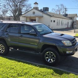 2005 4runner  4wd 