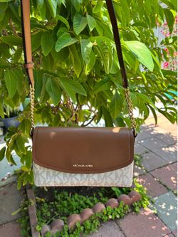 Michael Kors crossbody bag