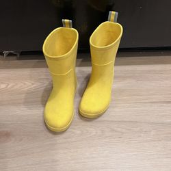 Tote Rain Boots 