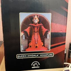 Star Wars Mini statue. Queen Amidala