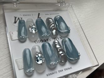 Press-on Nails (False Nails)