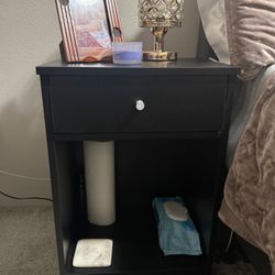 Night Stands With Drawer