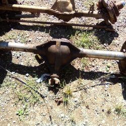 Dana rear end. with new YUKON axles The Front End I'm Not Sure