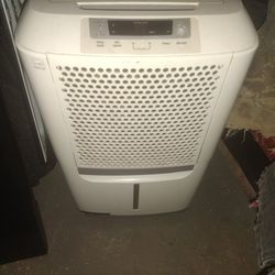 7o Pint Dehumidifier 