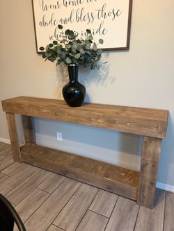 Entry way table