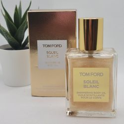 TOM FORD 

Mini Soleil Blanc Shimmering Body Oil

1.5 fl