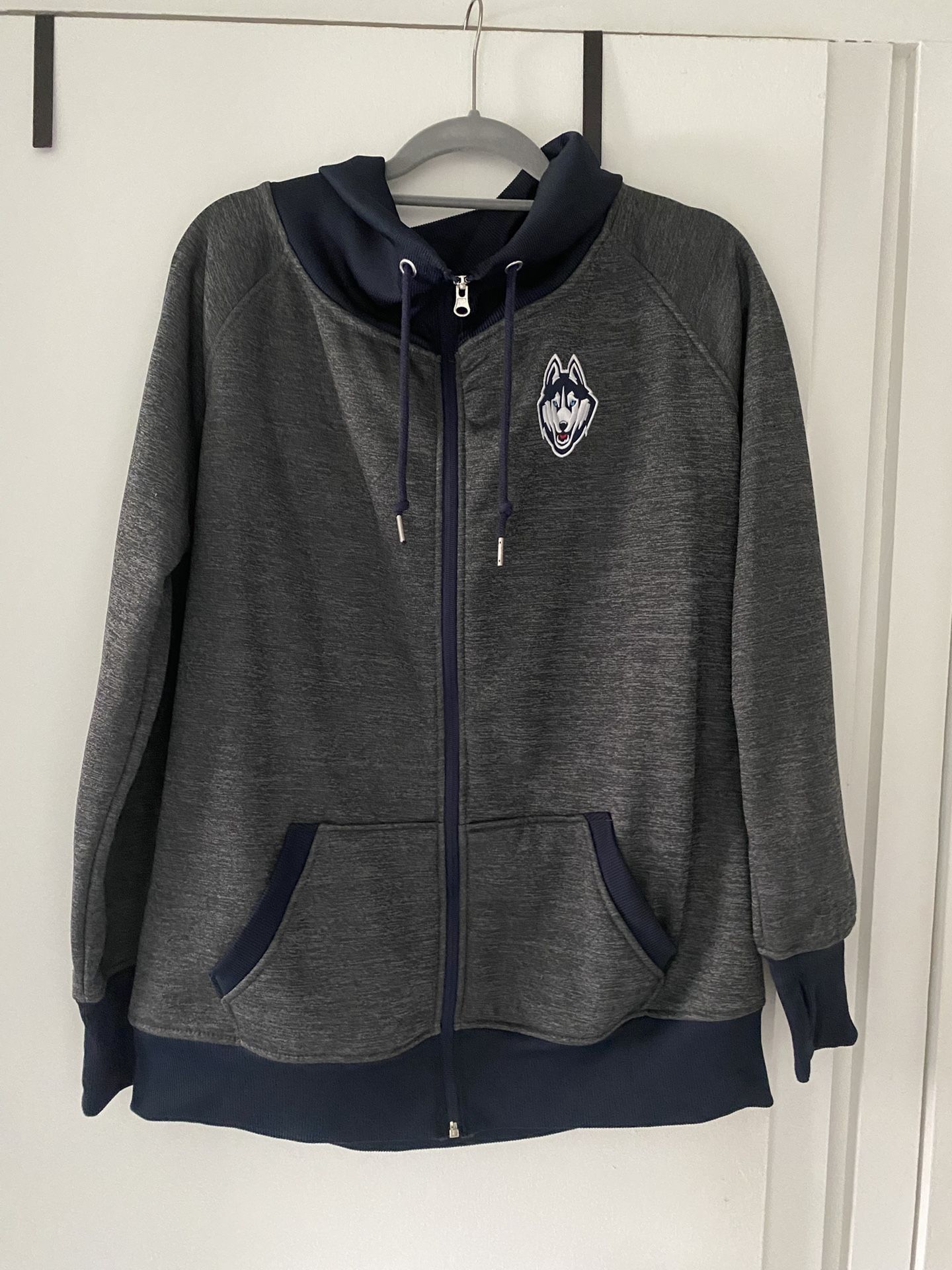 🐶UCONN - Jacket with Husky Logo - XL