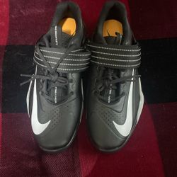 Nike Savaleos