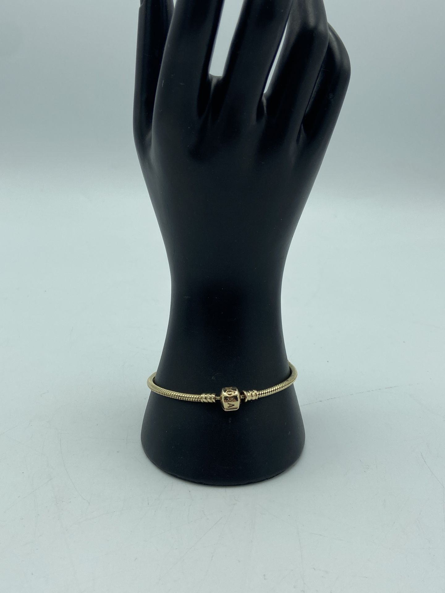 14kt Yellow Gold Pandora Bracelet 8”