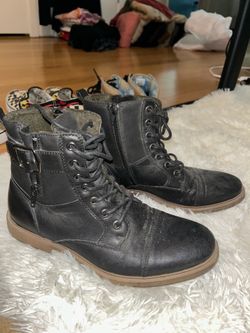 Men’s black boots