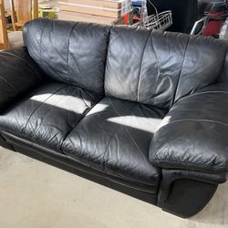 Black Leather Couch (Loveseat)
