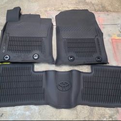 2013 - 2024 TOYOTA 4RUNNER OEM ALL WEATHER FLOOR LINERS