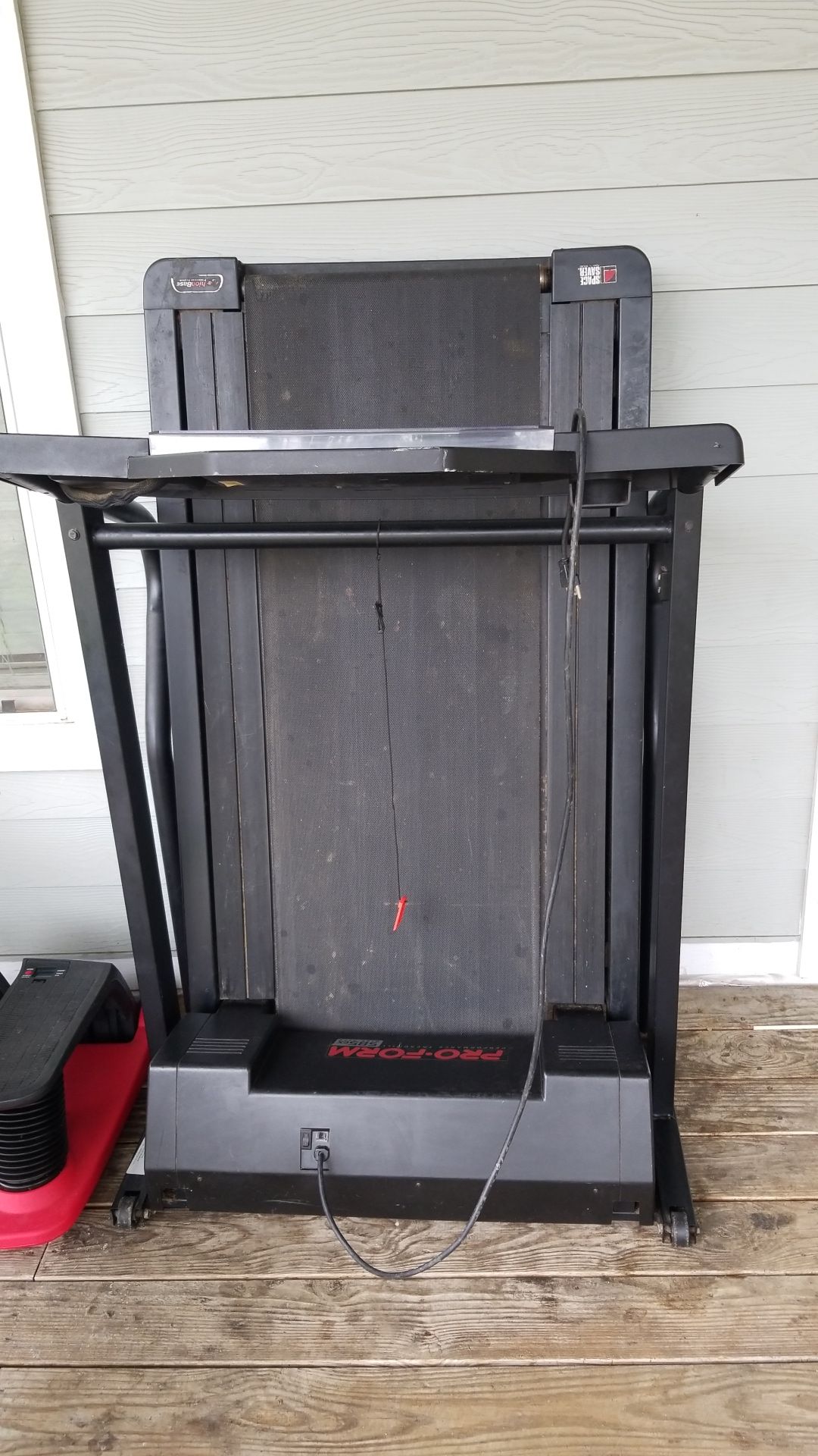 Proform 585EX wide deck treadmill
