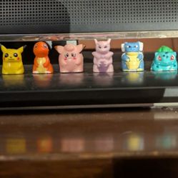 Set of 6 Pokemon Figures 