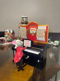 Mr. Christmas “The Magical Maestro Mouse” Animated Piano Christmas Music Player
