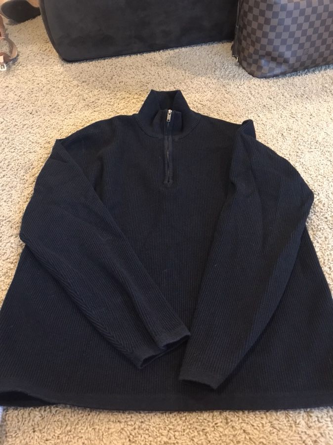 Men’s banana republic sweater navy size medium