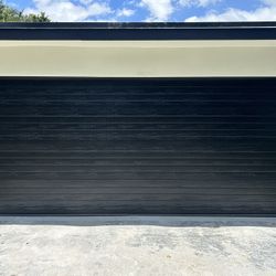 Hurricane Impacto Garage Doors 