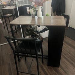 Kitchen Table Medium Sized