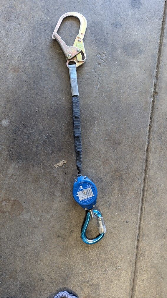 Single Retractable Fall Arrestor 8ft