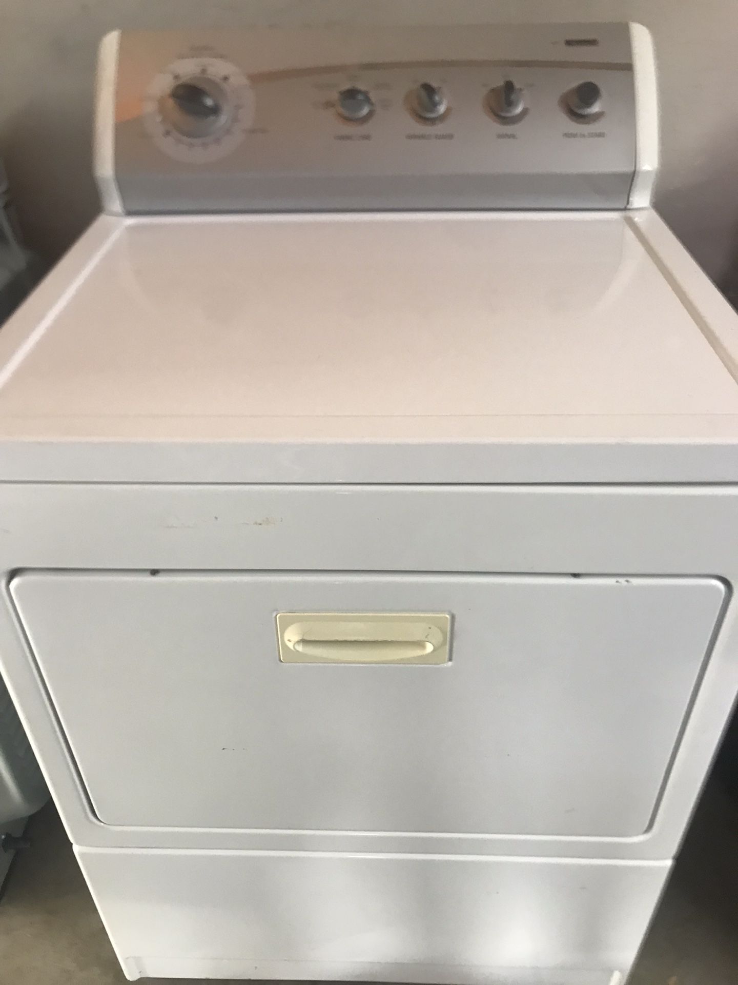 Kenmore 600 Extra Large Capacity Electric Dryer 100$
