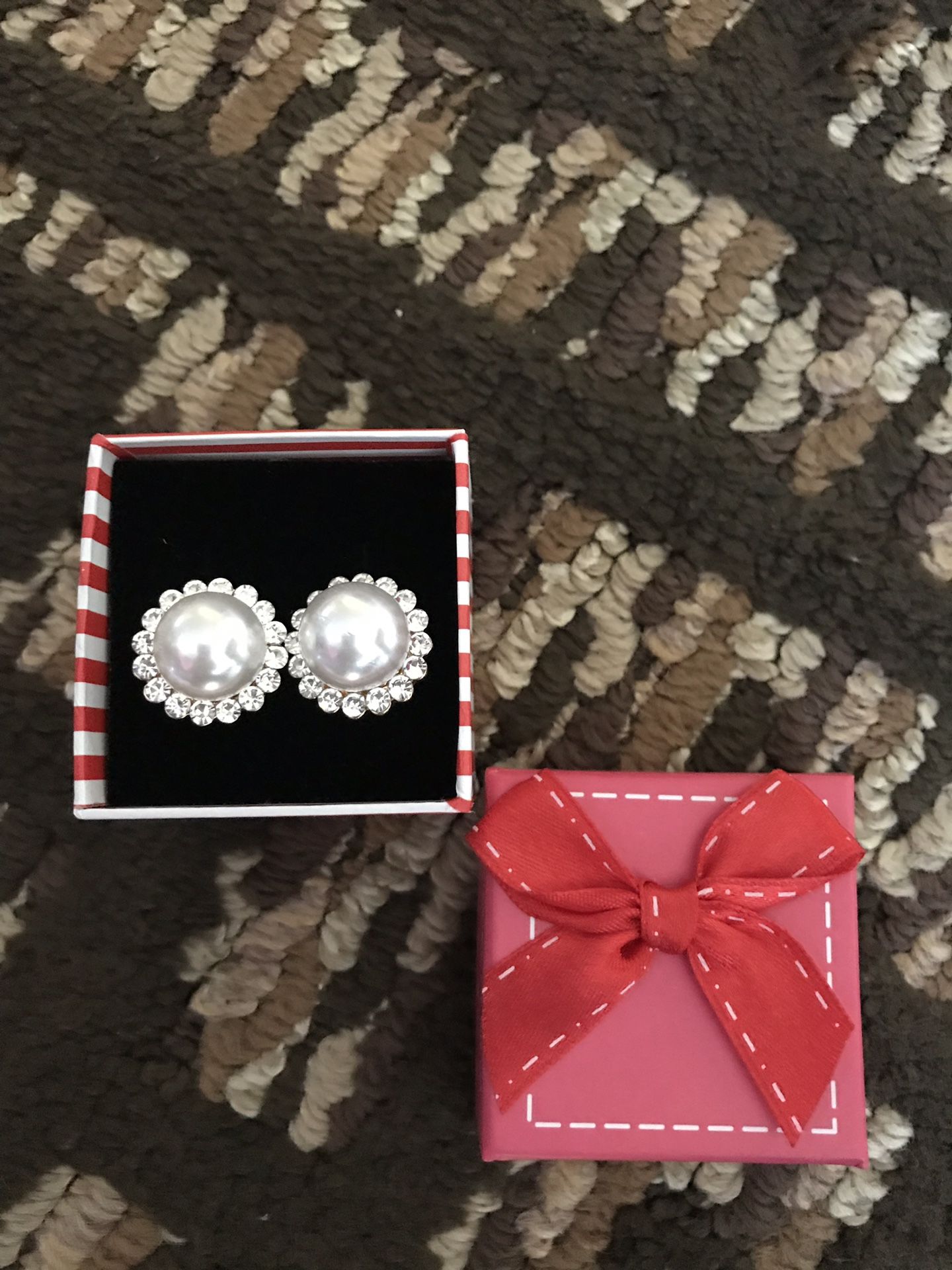 pearl fashion earring
