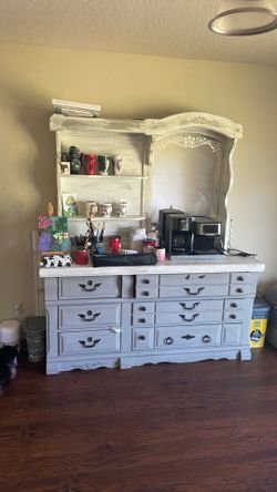 Coffee bar/dresser
