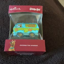 Hallmark  Scooby-Doo  The Mystery Machine  Christmas Ornament