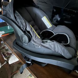 Infant Car Seat NEW Never Used