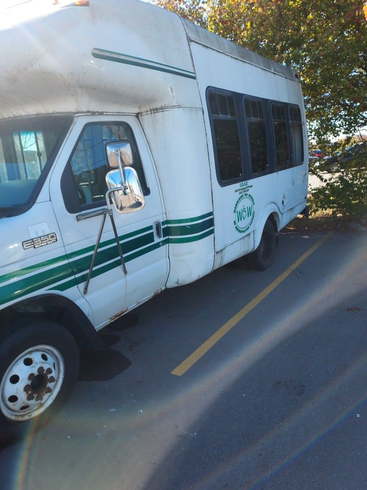Ford 1999  Handy Man Cap Van
