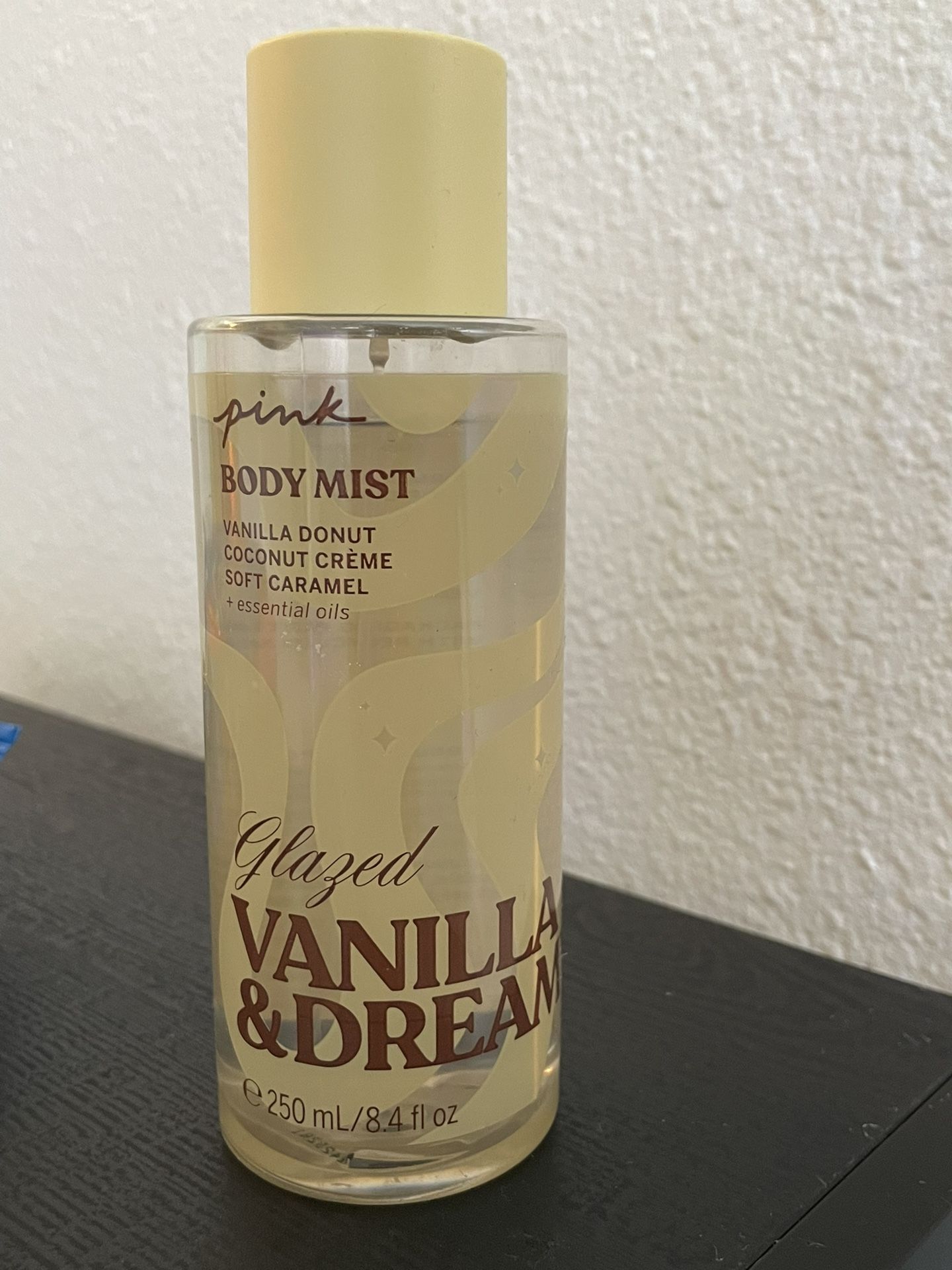 PINK body mist Vanilla Dream