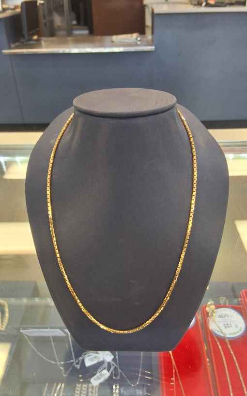 Box Chain 18k-16.6g-24in