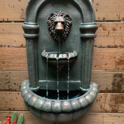 Water Fountain Lion Head Wall-Mounted 32”in 
