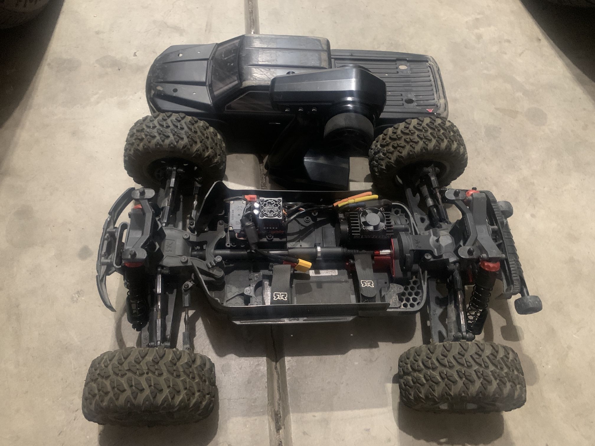 Arrma Big Rock 4x4; 2-3S