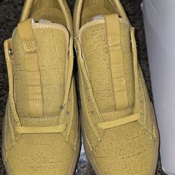 New DIAMOND SUPPLY MENS SHOES SIZE 10 