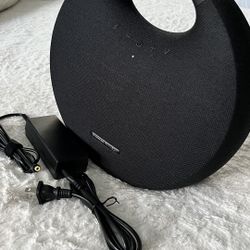 Onyx Portable Bluetooth Speaker 