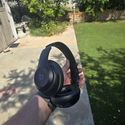 Beats Studio Pro