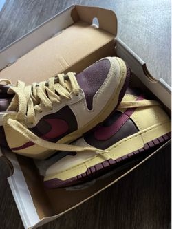 Nike Women's Dunk High 1985 Valentine's Day